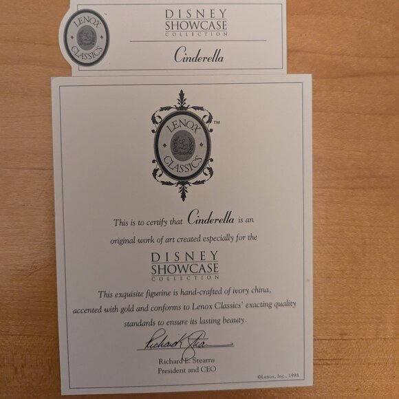 Disney Showcase Collection Cinderella Lenox Classics New in Box COA - Picture 2 of 15